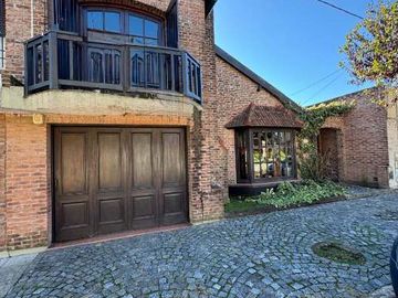 Casa en venta en Lujan Centro