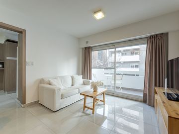 DEPTO EN VENTA 2 DORMITORIOS CON BALCON Y PATIO