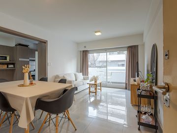 DEPTO EN VENTA 2 DORMITORIOS CON BALCON Y PATIO