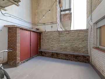 DEPTO EN VENTA 2 DORMITORIOS CON BALCON Y PATIO