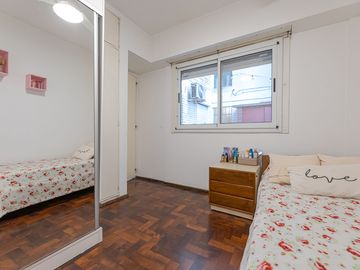 DEPTO EN VENTA 2 DORMITORIOS CON BALCON Y PATIO