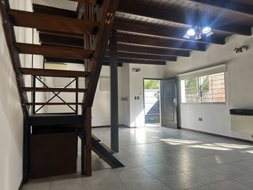 CASA 2 DORMITORIOS CON PILETA EN VENTA FISHERTON
