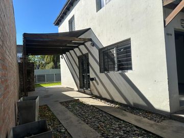CASA 2 DORMITORIOS CON PILETA EN VENTA FISHERTON