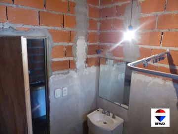 CASA 2 AMB + MONOAMBIENTE a TERM(fondo) c/BAÑO