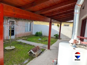 CASA 2 AMB + MONOAMBIENTE a TERM(fondo) c/BAÑO