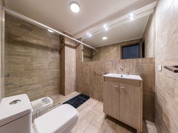 VENTA MONOAMBIENTE ZONA RIO CON TERRAZA Y COCHERA