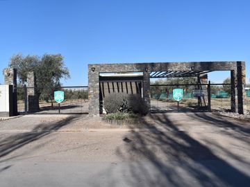 Lote en venta en Barrio Olivos de Furlotti, Maipú