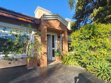 VENTA CASA 5 AMB SAN PATRICIO FCO ALVAREZ MORENO