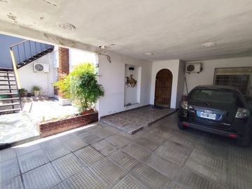 PH VENTA MORON 4 AMB PATIO COCHERA APTO CREDITO
