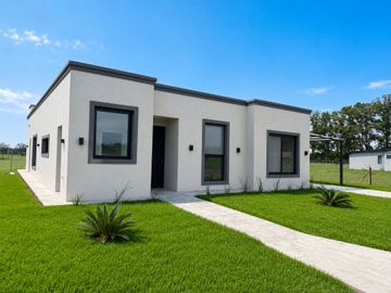 Casa 4 Amb a Estrenar en Pilar con Losa Radiante