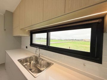 Casa 4 Amb a Estrenar en Pilar con Losa Radiante