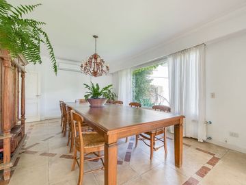 Casa de Categoría en Tortugas C.C.  8 Amb 2450 Mts