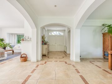 Casa de Categoría en Tortugas C.C.  8 Amb 2450 Mts