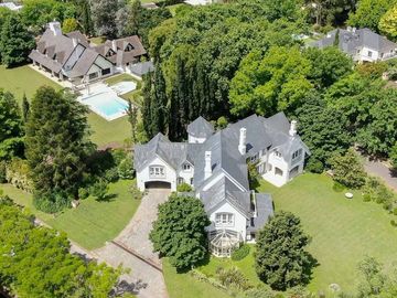 Casa de Categoría en Tortugas C.C.  8 Amb 2450 Mts