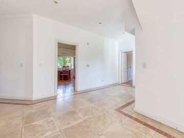 Casa de Categoría en Tortugas C.C.  8 Amb 2450 Mts