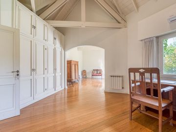 Casa de Categoría en Tortugas C.C.  8 Amb 2450 Mts