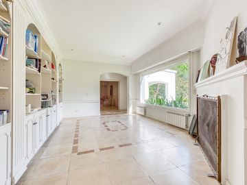 Casa de Categoría en Tortugas C.C.  8 Amb 2450 Mts