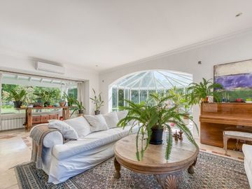 Casa de Categoría en Tortugas C.C.  8 Amb 2450 Mts