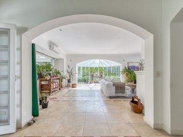 Casa de Categoría en Tortugas C.C.  8 Amb 2450 Mts