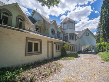 Casa de Categoría en Tortugas C.C.  8 Amb 2450 Mts