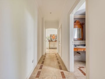 Casa de Categoría en Tortugas C.C.  8 Amb 2450 Mts