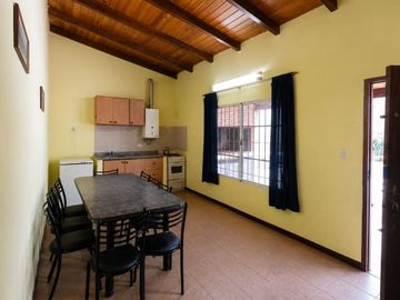 CASA EN VENTA 1 DORMITORIO FUNES