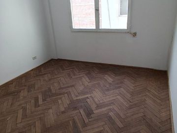 EN VENTA DEPARTAMENTO TRES DORMITORIOS ZONA CENTRO
