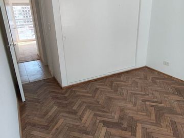 EN VENTA DEPARTAMENTO TRES DORMITORIOS ZONA CENTRO