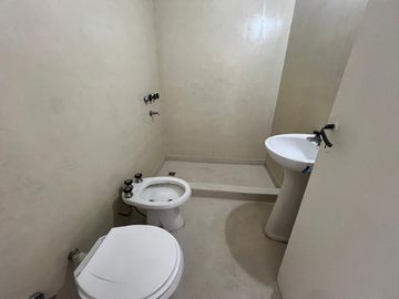 EN VENTA DEPARTAMENTO TRES DORMITORIOS ZONA CENTRO