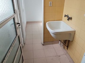 EN VENTA DEPARTAMENTO TRES DORMITORIOS ZONA CENTRO