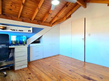 CASA EN VENTA VICTORIA 5 AMB COCH JARDÍN PILE E/AV