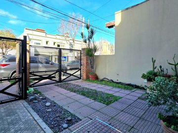 CASA EN VENTA VICTORIA 5 AMB COCH JARDÍN PILE E/AV