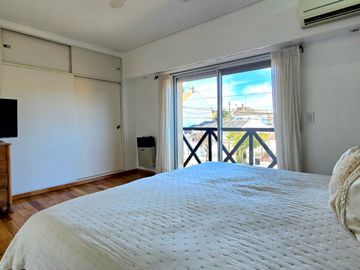 CASA EN VENTA VICTORIA 5 AMB COCH JARDÍN PILE E/AV