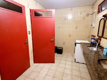 CASA 5 AMBIENTES VENTA PARQUE CHACABUCO