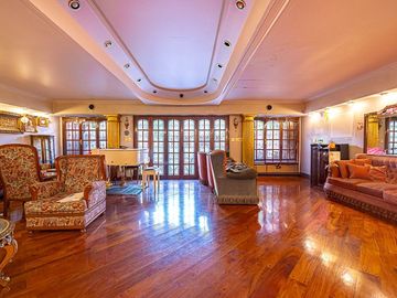 CASA 5 AMBIENTES VENTA PARQUE CHACABUCO