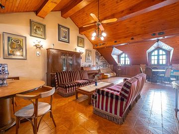 CASA 5 AMBIENTES VENTA PARQUE CHACABUCO