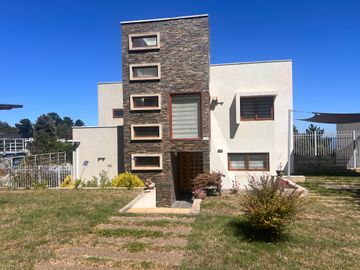 CASA EN VENTA REBAJADA EN PINGUERAL