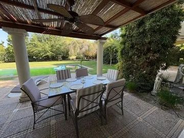 VENTA CASA 5HAB 4BA COLINA