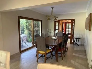 VENTA CASA 5HAB 4BA COLINA