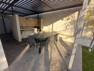 ARRIENDO DEPARTAMENTO 2HAB 2BA MAS ESTACIONAMIENTO Y BODEGA