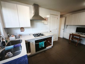 ARRIENDO CASA 5HAB 3BA LA REINA