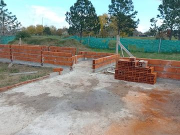 VENTA CASA 3 O 4 AMBIENTES PILETA QUINCHO FINANCIA