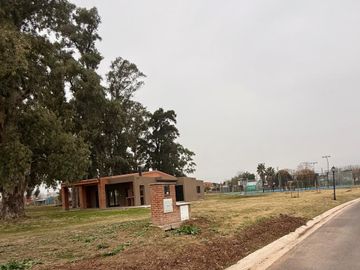 ESPECTACULAR LOTE EN BARRIO SAN PABLO CHICO-PILAR