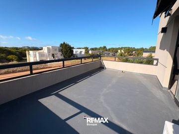 CASA EN VENTA COSTA ESMERALDA, GOLF 1 LOTE 135
