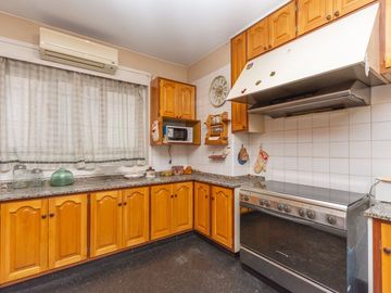 Venta Depto Belgrano 4 Amb con Dependencia Cochera