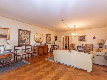 Venta Depto Belgrano 4 Amb con Dependencia Cochera