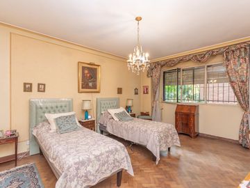 Venta Depto Belgrano 4 Amb con Dependencia Cochera