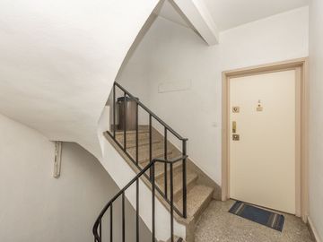 Venta Depto Belgrano 4 Amb con Dependencia Cochera