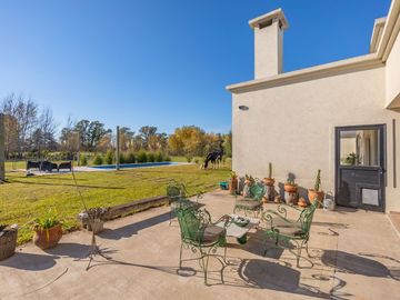 VENTA CASA 5 AMB LUJAN LAS LILAS CHACRAS DE CAMPO