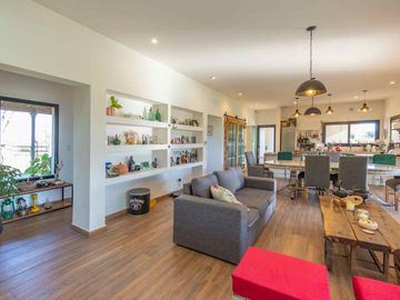 VENTA CASA 5 AMB LUJAN LAS LILAS CHACRAS DE CAMPO